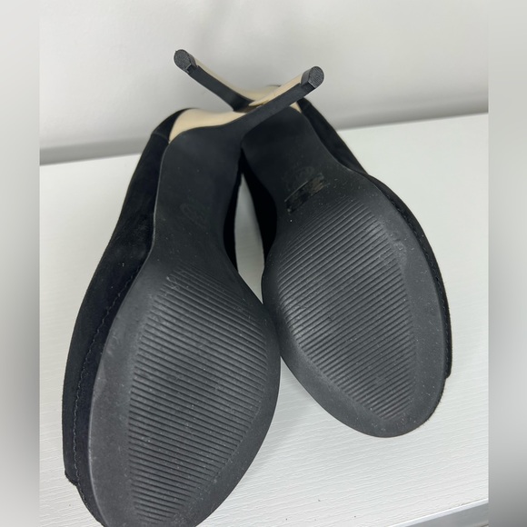 Michael Kors black suede peep toe pump with gold metallic heel. Size 9.5. New. - Picture 6 of 11